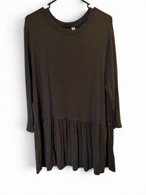 Zenana Outfitters Charcoal Long Sleeve Peplum Tunic Top